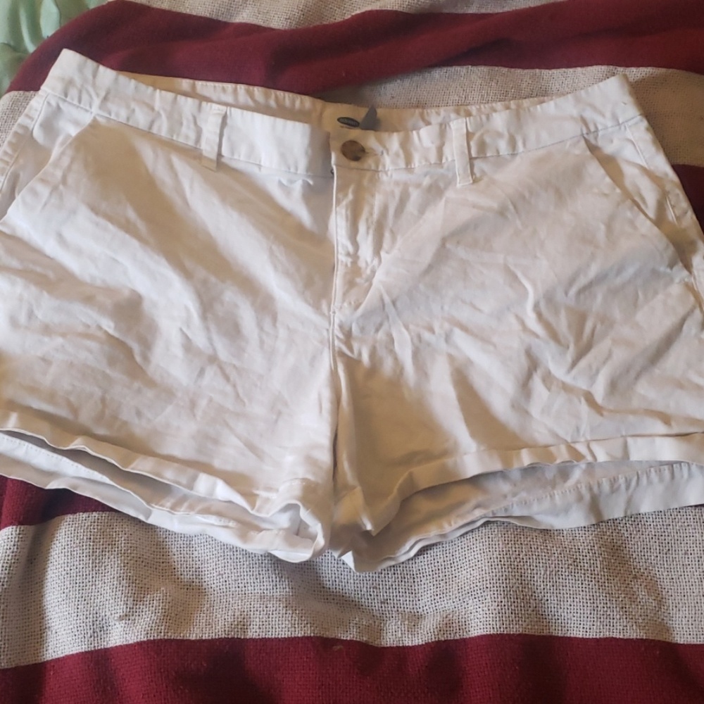 2 pairs of old navy size large shorts